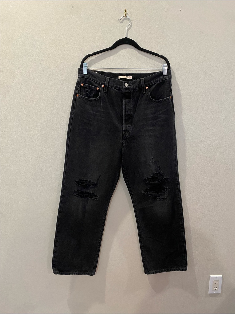 Levi's Women's Ribcage Straight Ankle High-Rise Black Distressed Jeans